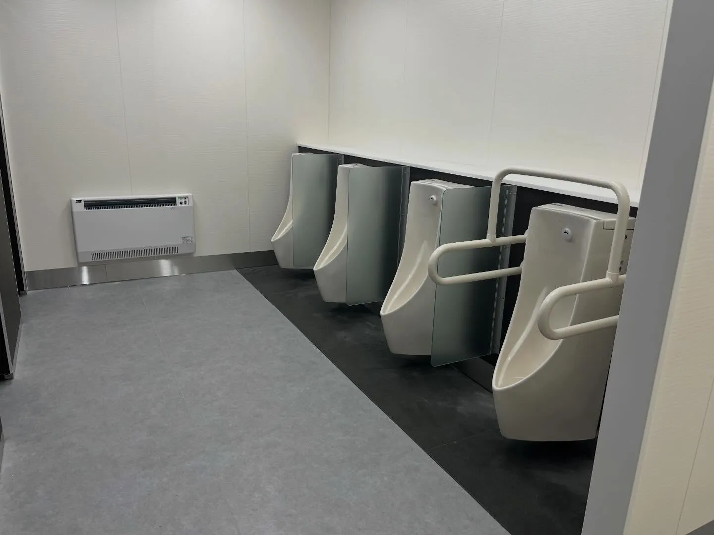 つがる市某所にてトイレの器具取り付け工事をしてきました。