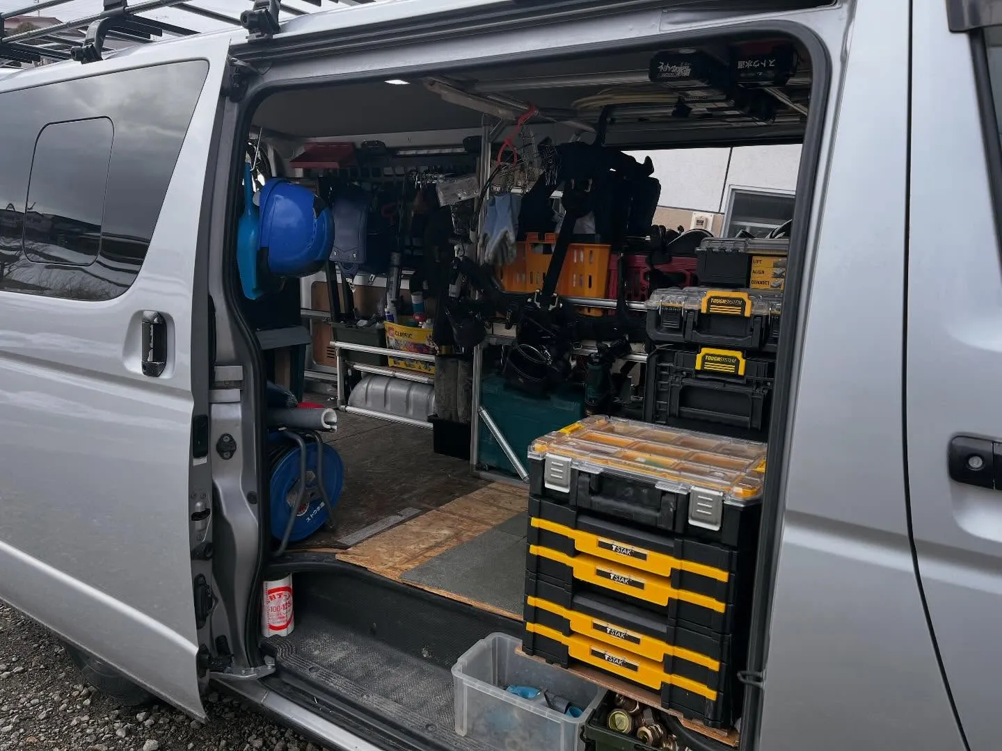 時間があったので荷室のレイアウト変更